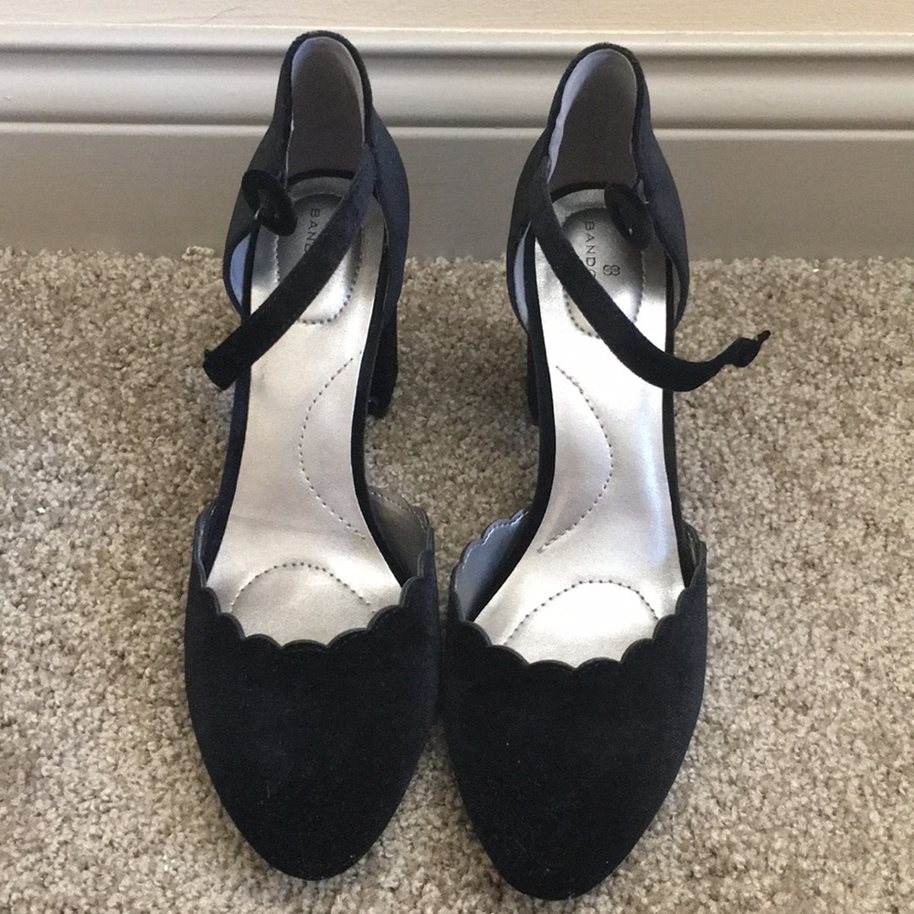 Black close toed heels